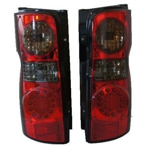 Tail lamp for Nissan Caravan E25 Urvan 2001-2012 Red and Black Exterior