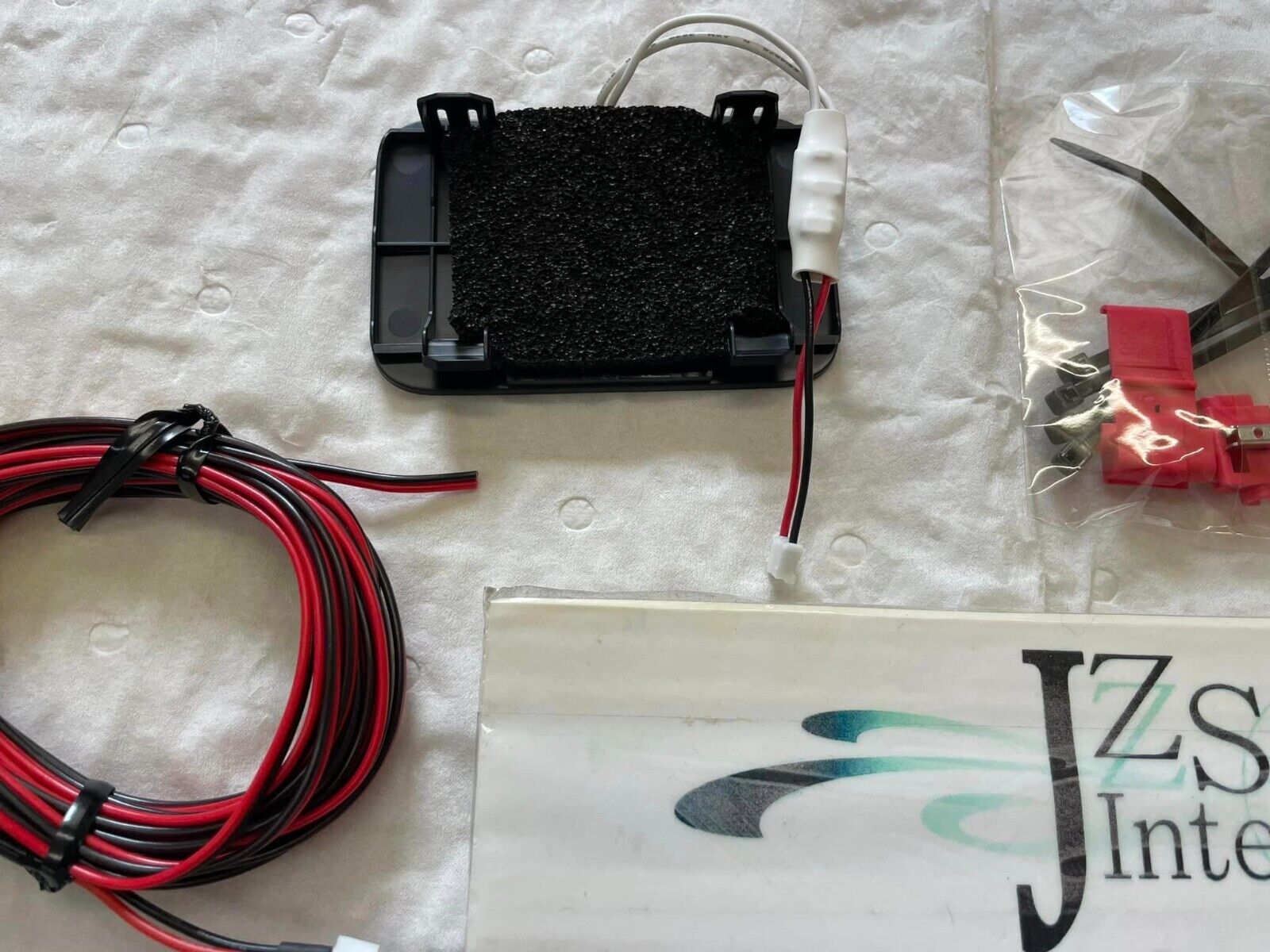 2021 2022 2023 TOYOTA LAND CRUISER 300 REAR BACK DOOR LUGGAGE ROOM LED LAMP KIT - Image 12