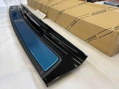 2016 2017 2018 2019 TOYOTA LAND CRUISER 202 REAR BUMPER STEP GUARD GENUINE SUS - Image 4